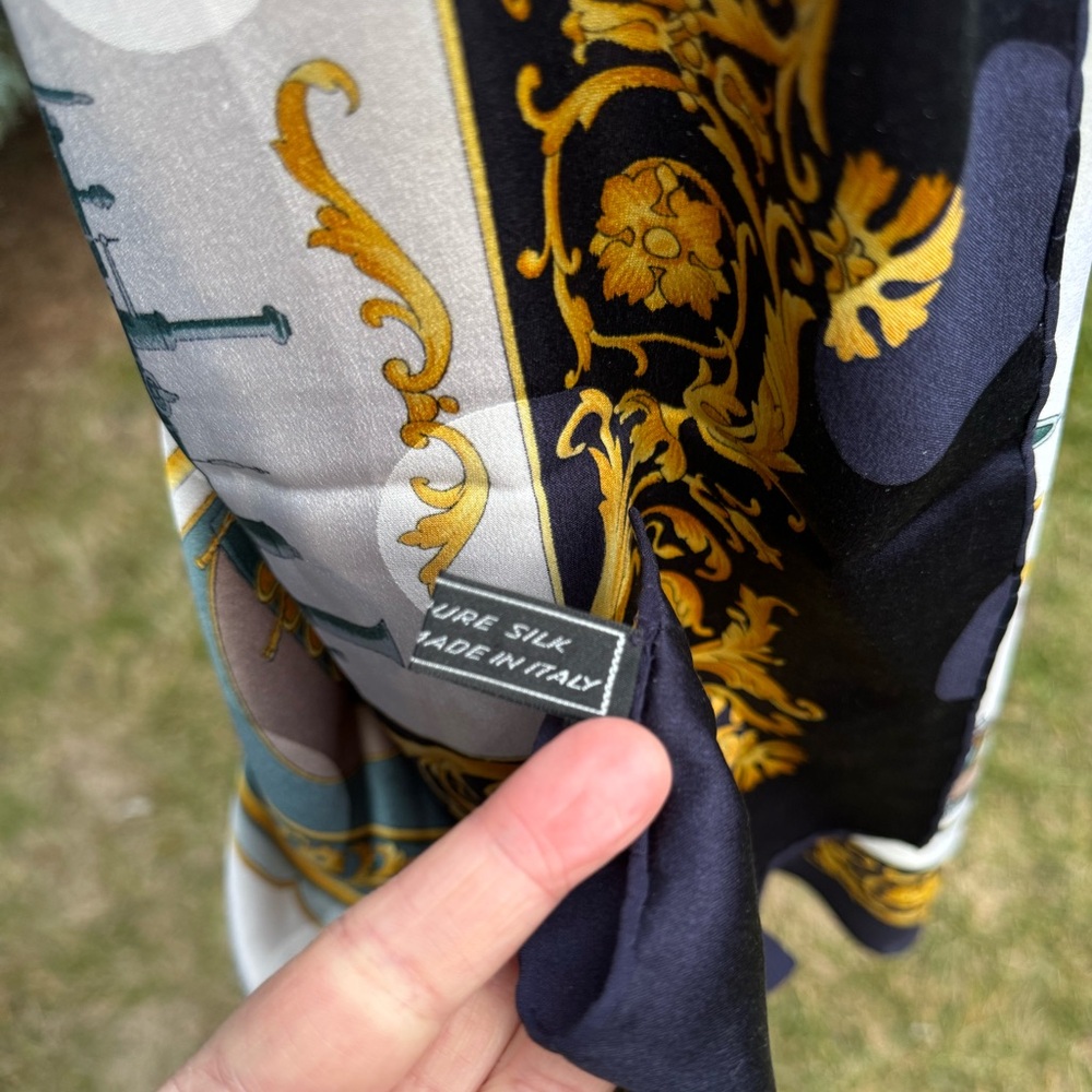 Celine train silk scarf - Picture 9 of 12